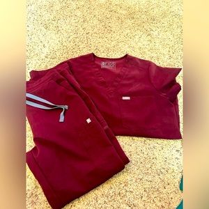 Figs Scrub Set - Burgundy Size Small